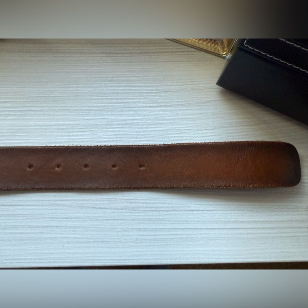 Authentic Brown Gucci Belt - Picture 4 of 4